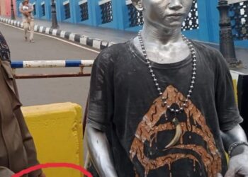 ( Oknum Manusia Silvet Yang Meresahkan Pengunjung Kali Cisadane Membawa Obat-obatan Terlarang)